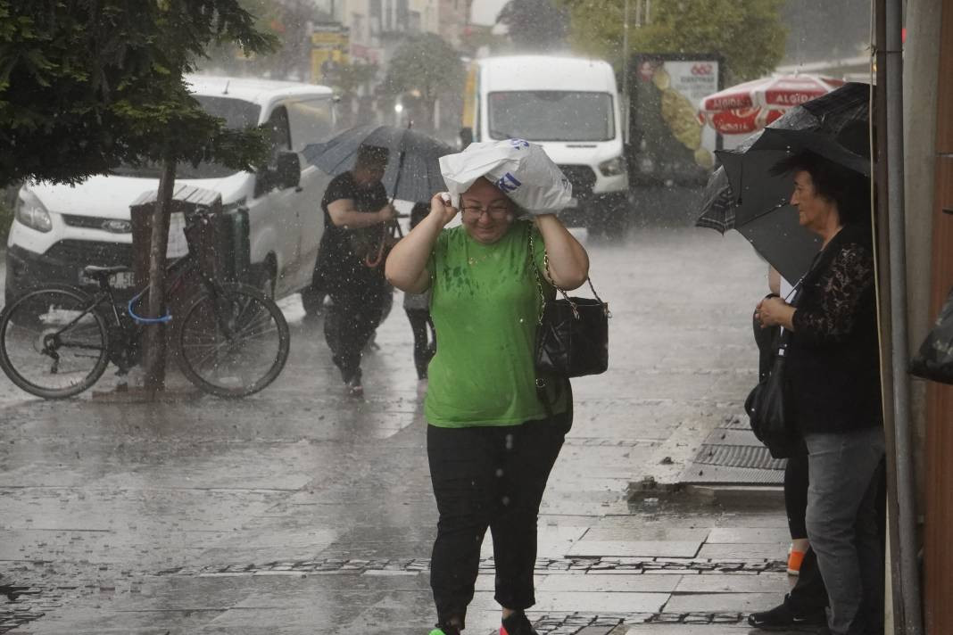 Trakya'da sağanak etkili oluyor - Resim: 11